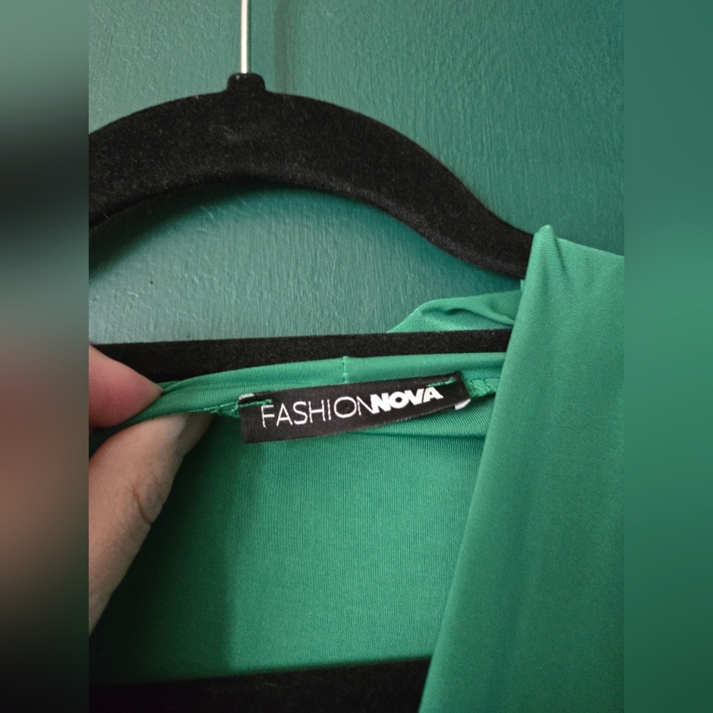 Fashion Nova Emerald Long Sleeve Dress Small - Picture 3 of 6